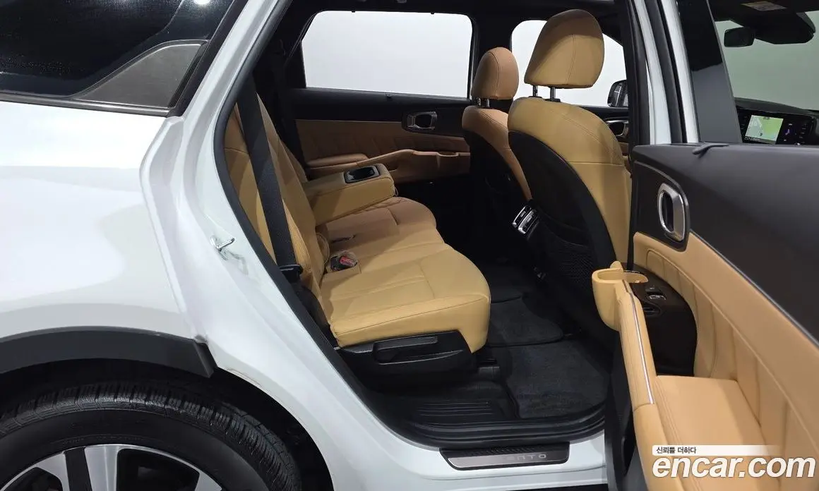 Kia Sorento 2023 1.6 автомат (гидро), фото 17 Kia Sorento 2023 1.6 автомат (гидро), фото 17