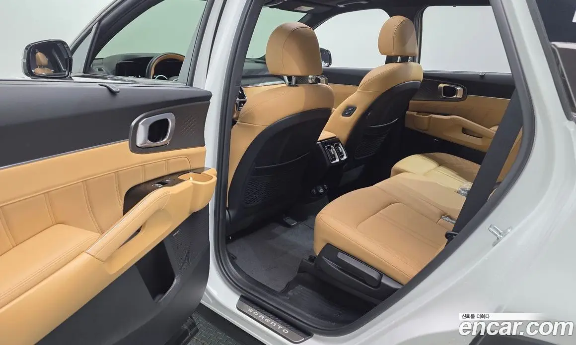 Kia Sorento 2023 1.6 автомат (гидро), фото 18 Kia Sorento 2023 1.6 автомат (гидро), фото 18