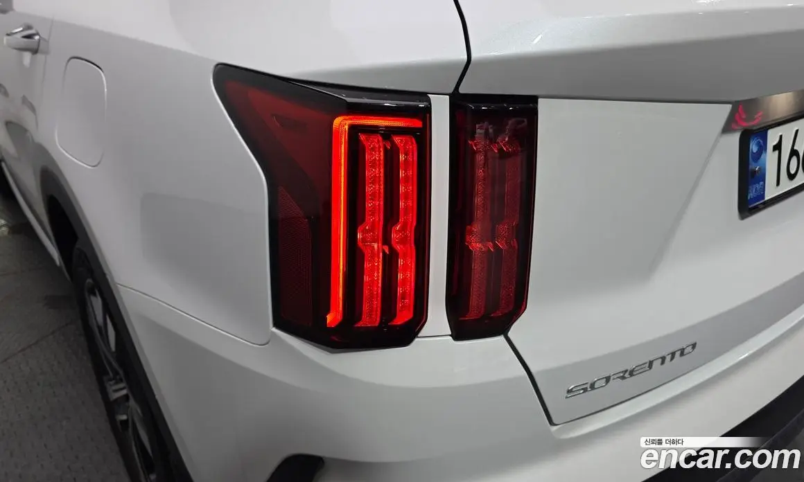 Kia Sorento 2023 1.6 автомат (гидро), фото 9 Kia Sorento 2023 1.6 автомат (гидро), фото 9