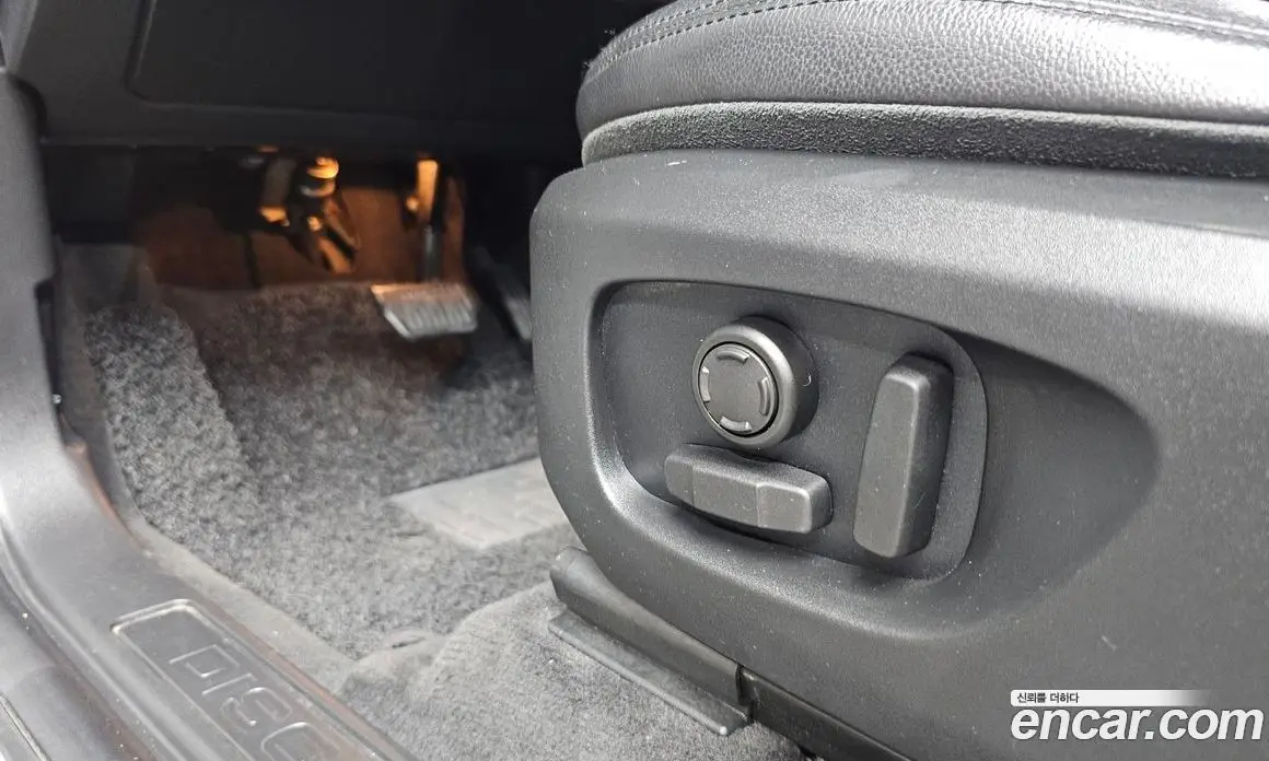 Land Rover Discovery Sport 2017 2.0 автомат (гидро), фото 19