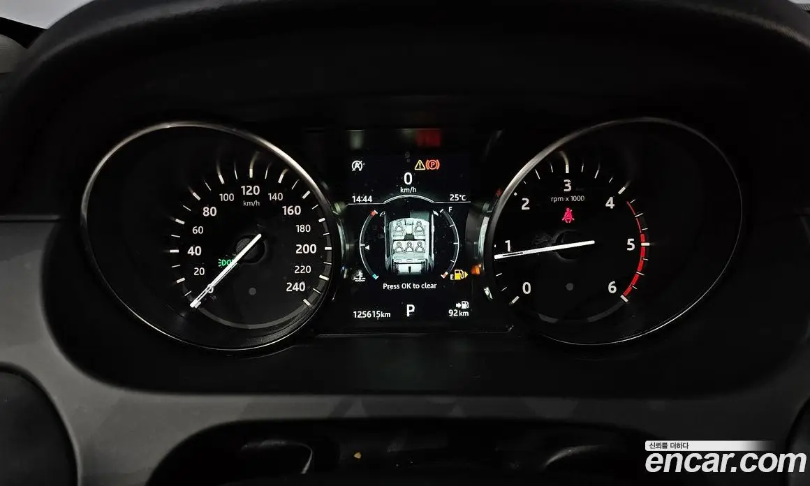 Land Rover Discovery Sport 2019 2.0 автомат (гидро), фото 11