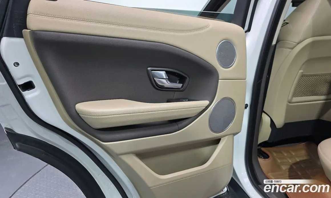 Land Rover Range Rover Evoque 2016 2.0 автомат (гидро), фото 14