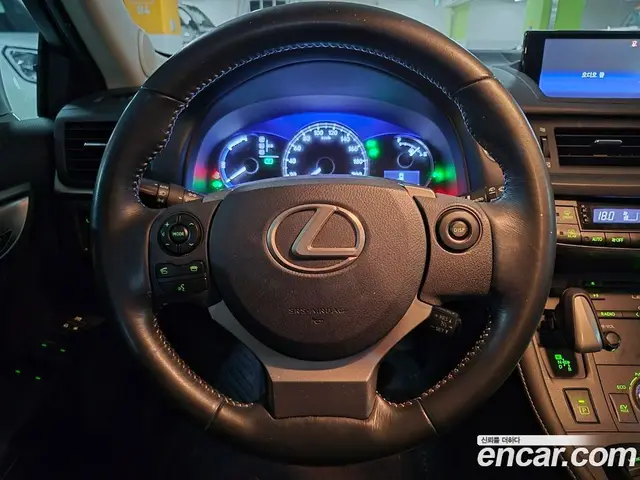 Lexus CT200h 2017 1.8 автомат (гидро), миниатюра 8