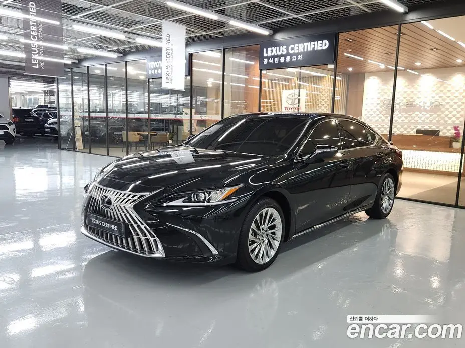 Lexus ES 2026 2.5 автомат (вариатор), фото 1 Lexus ES 2026 2.5 автомат (вариатор), фото 1