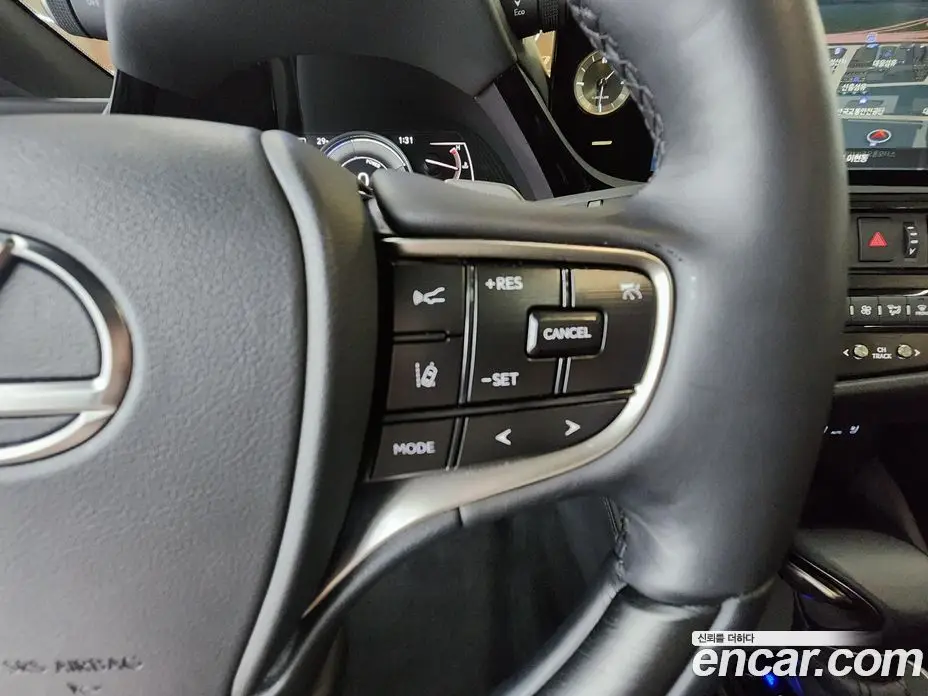 Lexus ES 2026 2.5 автомат (вариатор), фото 14 Lexus ES 2026 2.5 автомат (вариатор), фото 14