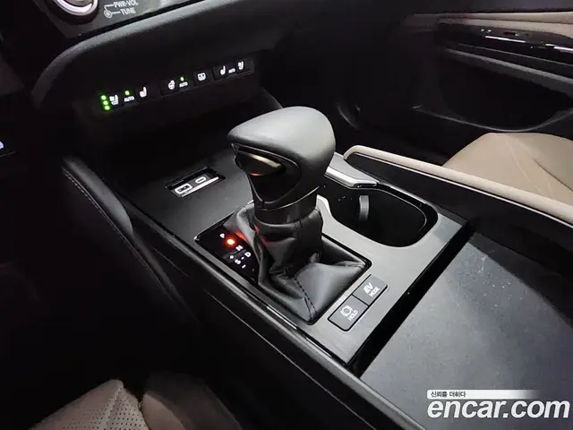 Lexus ES 2026 2.5 автомат (вариатор), миниатюра 9 Lexus ES 2026 2.5 автомат (вариатор), миниатюра 9