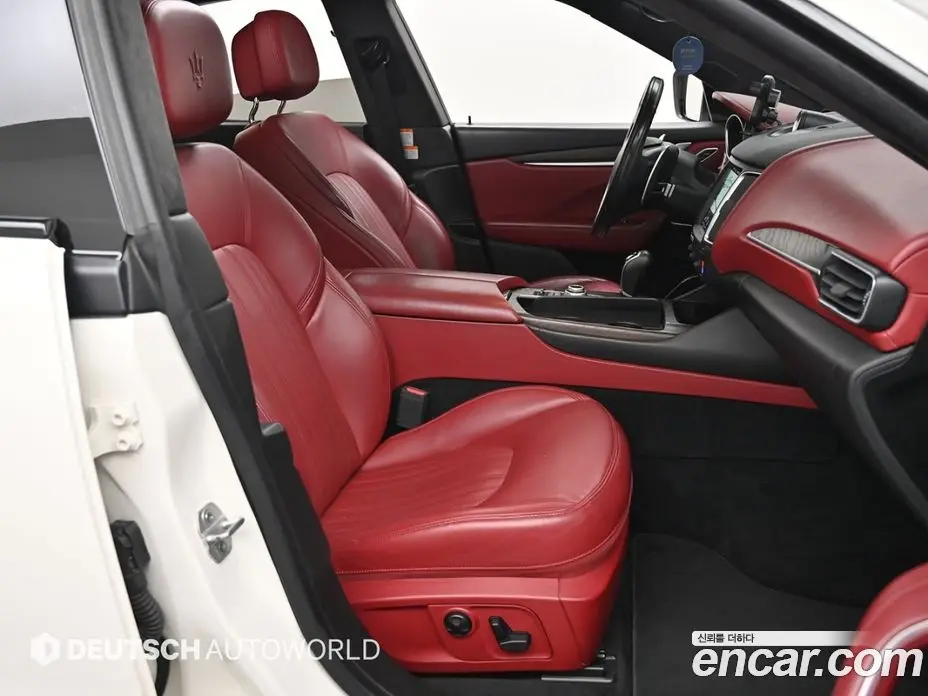 Maserati Levante 2017 3.0 автомат (гидро), фото 6 Maserati Levante 2017 3.0 автомат (гидро), фото 6