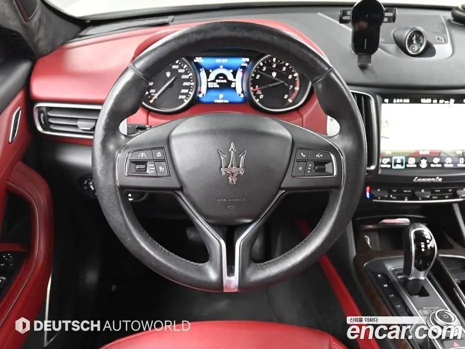 Maserati Levante 2017 3.0 автомат (гидро), фото 10 Maserati Levante 2017 3.0 автомат (гидро), фото 10