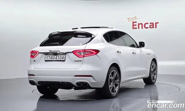 Maserati Levante 2018 3.0 автомат (гидро), миниатюра 2