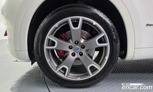 Maserati Levante 2018 3.0 автомат (гидро), миниатюра 5