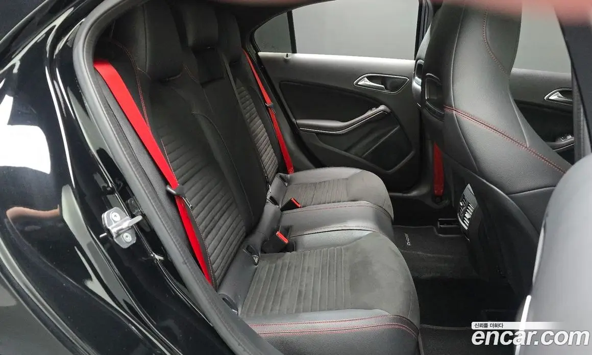 Mercedes-Benz A-Class 2018 2.0 автомат (гидро), фото 18 Mercedes-Benz A-Class 2018 2.0 автомат (гидро), фото 18