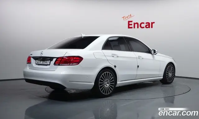 Mercedes-Benz E-Class, 2015, 72 899 км