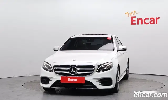 Mercedes-Benz E-Class 2019 2.0 автомат (гидро), миниатюра 3