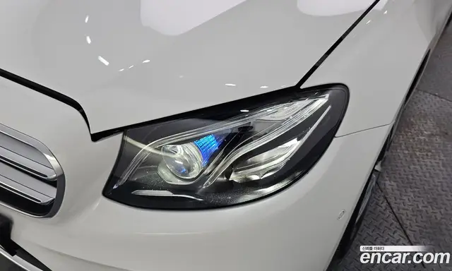 Mercedes-Benz E-Class 2019 2.0 автомат (гидро), миниатюра 8