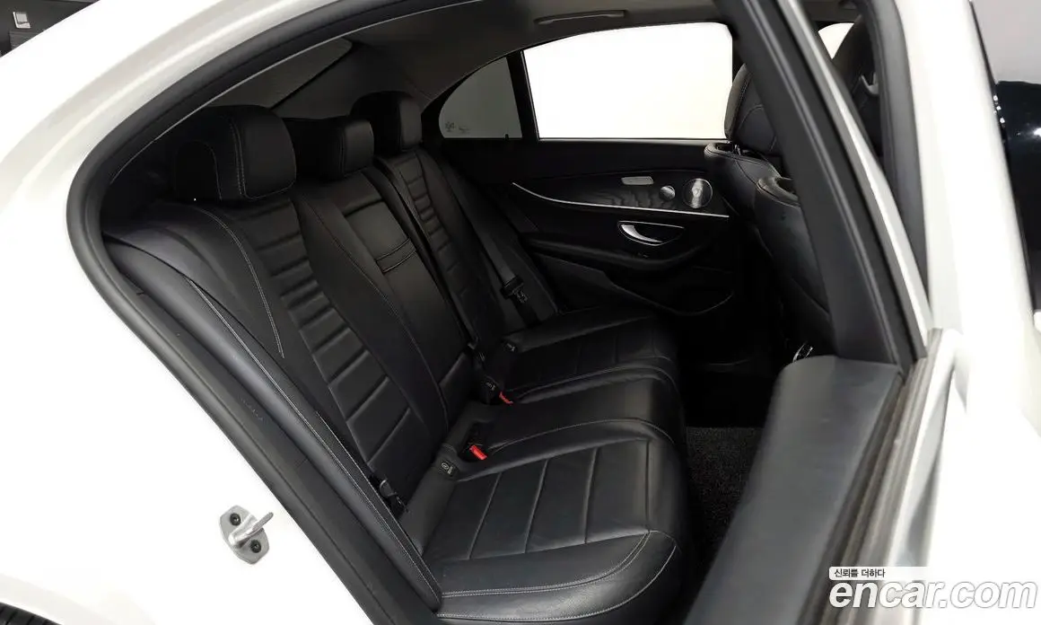 Mercedes-Benz E-Class 2019 2.0 автомат (гидро), фото 17