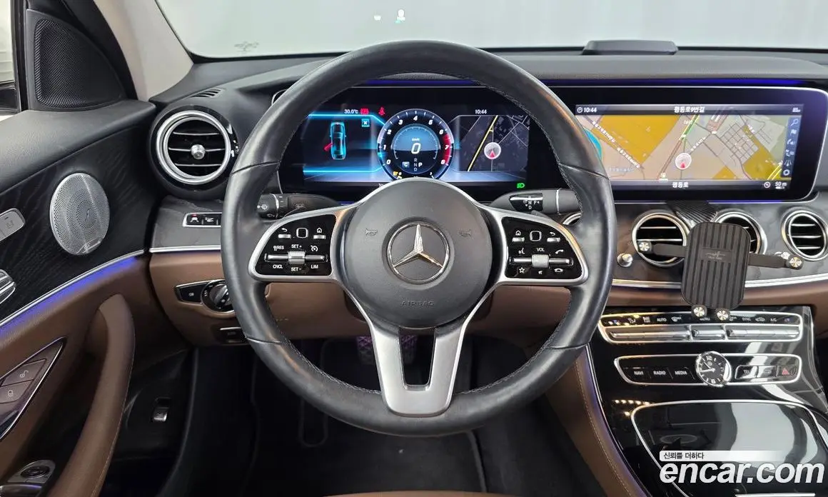 Mercedes-Benz E-Class 2019 2.0 автомат (гидро), фото 19