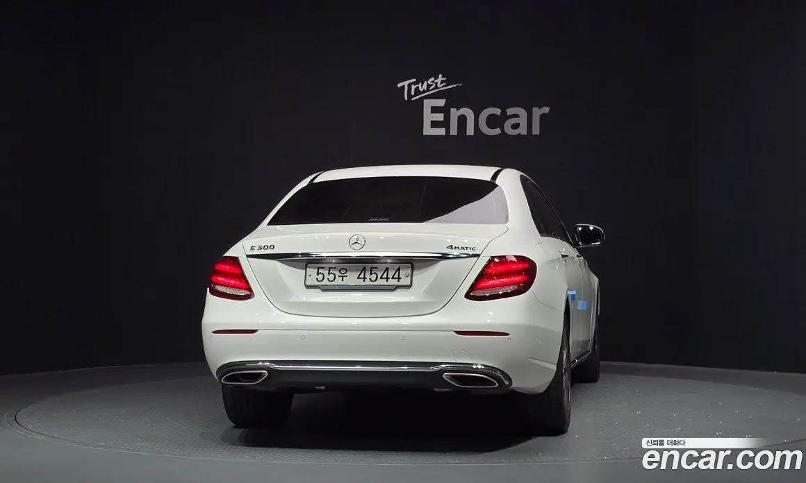 Mercedes-Benz E-Class 2019 2.0 автомат (гидро), фото 4