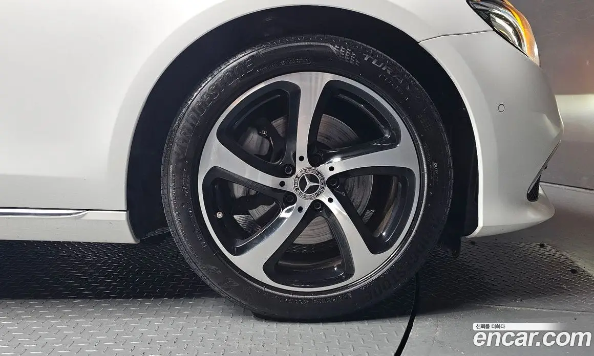 Mercedes-Benz E-Class 2020 2.0 автомат (гидро), фото 6