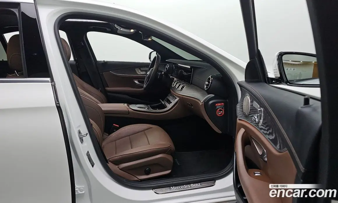Mercedes-Benz E-Class 2023 2.0 автомат (гидро), фото 18