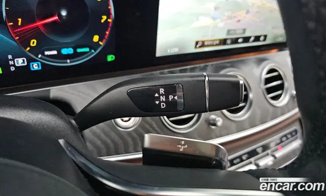 Mercedes-Benz E-Class 2023 2.0 автомат (гидро), миниатюра 9