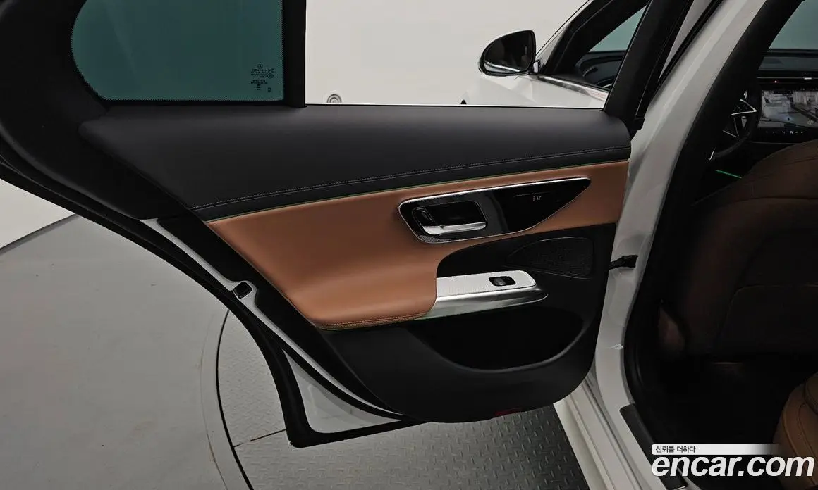 Mercedes-Benz E-Class 2024 2.0 автомат (гидро), фото 15