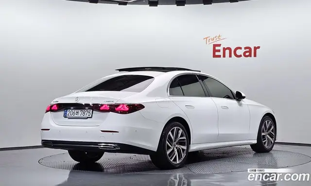 Mercedes-Benz E-Class, 2024, 58 201 км