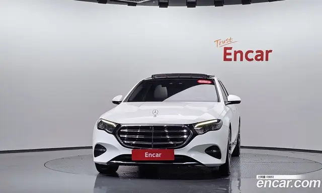 Mercedes-Benz E-Class 2024 2.0 автомат (гидро), миниатюра 2