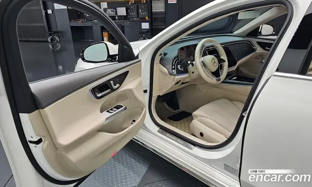 Mercedes-Benz E-Class 2024 2.0 автомат (гидро), миниатюра 12