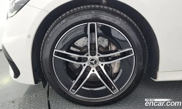 Mercedes-Benz E-Class 2025 2.0 автомат (гидро), миниатюра 5 Mercedes-Benz E-Class 2025 2.0 автомат (гидро), миниатюра 5