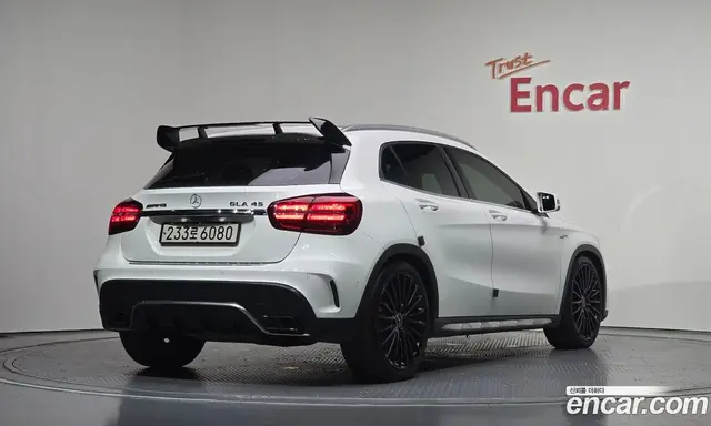 Mercedes-Benz GLA-Class 2019 2.0 автомат (гидро), миниатюра 2