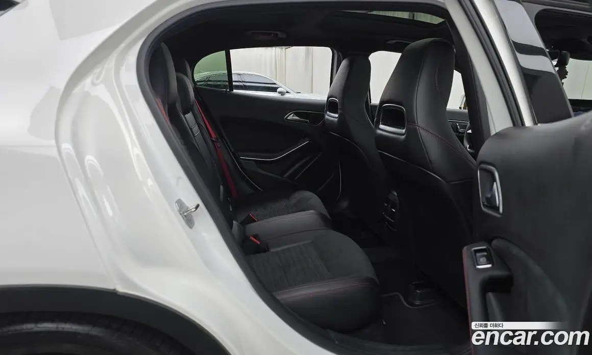Mercedes-Benz GLA-Class 2019 2.0 автомат (гидро), фото 17