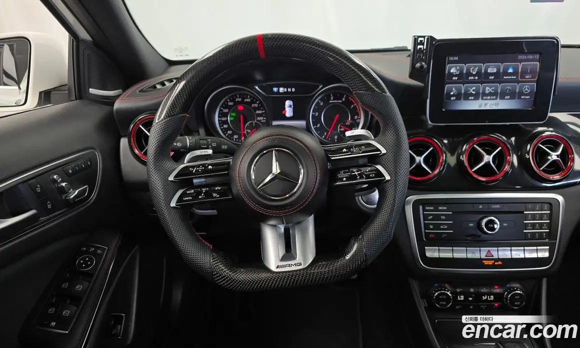 Mercedes-Benz GLA-Class 2019 2.0 автомат (гидро), фото 19