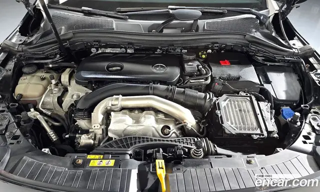 Mercedes-Benz GLA-Class 2024 2.0 автомат (гидро), миниатюра 6 Mercedes-Benz GLA-Class 2024 2.0 автомат (гидро), миниатюра 6
