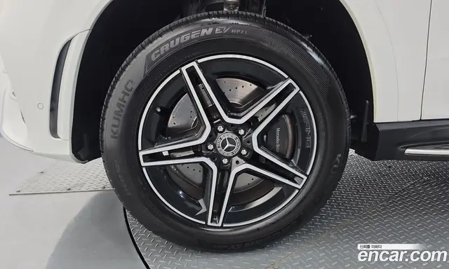 Mercedes-Benz GLE-Class 2021 2.9 автомат (гидро), миниатюра 5