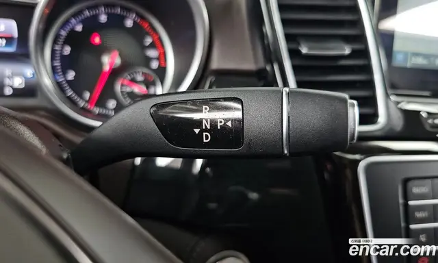 Mercedes-Benz GLS-Class 2017 4.7 автомат (гидро), миниатюра 12