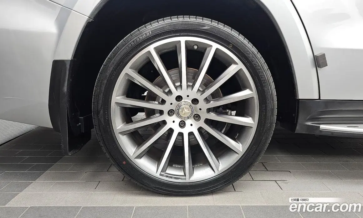 Mercedes-Benz GLS-Class 2017 4.7 автомат (гидро), фото 5 Mercedes-Benz GLS-Class 2017 4.7 автомат (гидро), фото 5