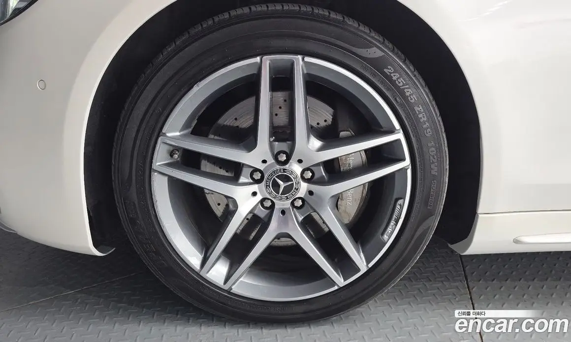 Mercedes-Benz S-Class 2019 4.0 автомат (гидро), фото 5 Mercedes-Benz S-Class 2019 4.0 автомат (гидро), фото 5