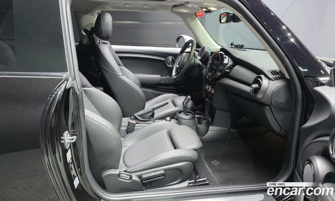 Mini Cooper 2019 1.5 автомат (гидро), фото 17 Mini Cooper 2019 1.5 автомат (гидро), фото 17