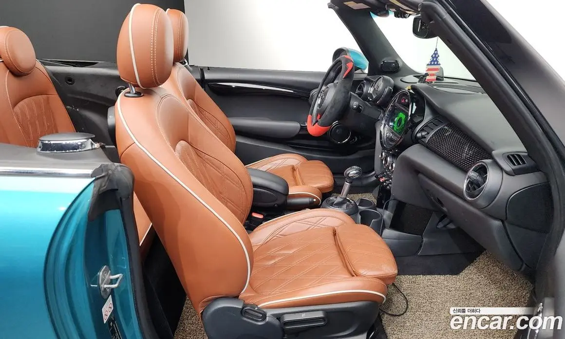 Mini Cooper Convertible 2018 2.0 автомат (гидро), фото 16 Mini Cooper Convertible 2018 2.0 автомат (гидро), фото 16