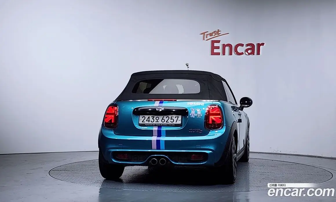 Mini Cooper Convertible 2018 2.0 автомат (гидро), фото 4 Mini Cooper Convertible 2018 2.0 автомат (гидро), фото 4
