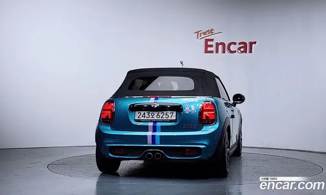 Mini Cooper Convertible 2018 2.0 автомат (гидро), миниатюра 4 Mini Cooper Convertible 2018 2.0 автомат (гидро), миниатюра 4