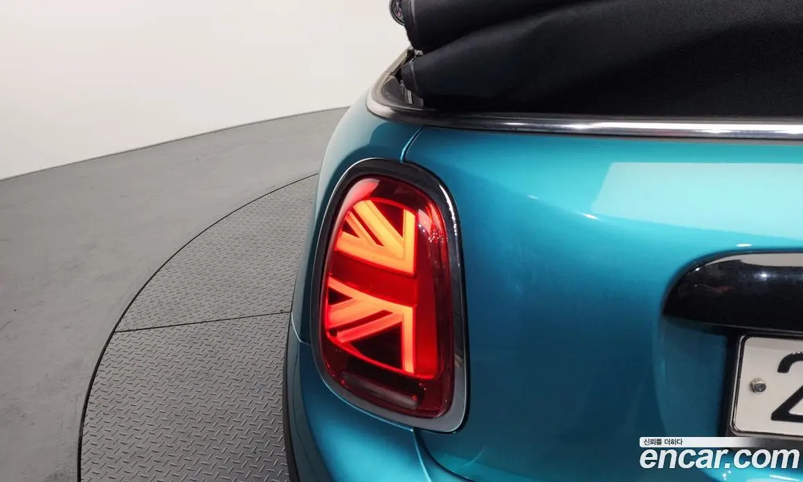 Mini Cooper Convertible 2018 2.0 автомат (гидро), фото 9 Mini Cooper Convertible 2018 2.0 автомат (гидро), фото 9