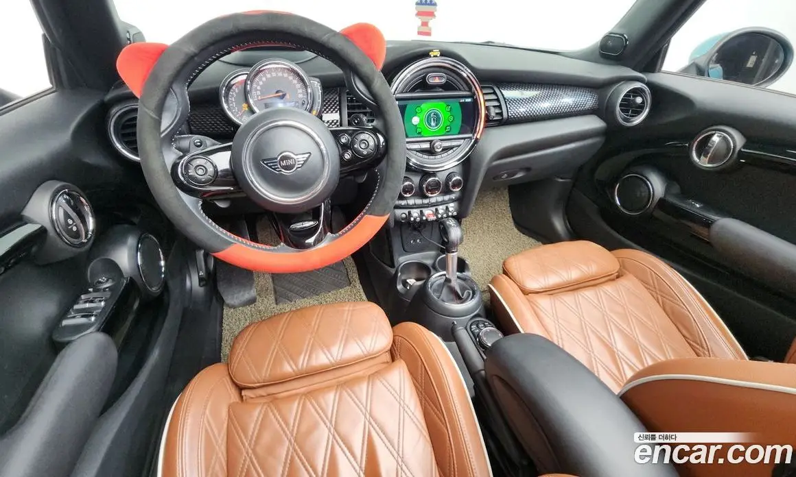 Mini Cooper Convertible 2018 2.0 автомат (гидро), фото 10 Mini Cooper Convertible 2018 2.0 автомат (гидро), фото 10