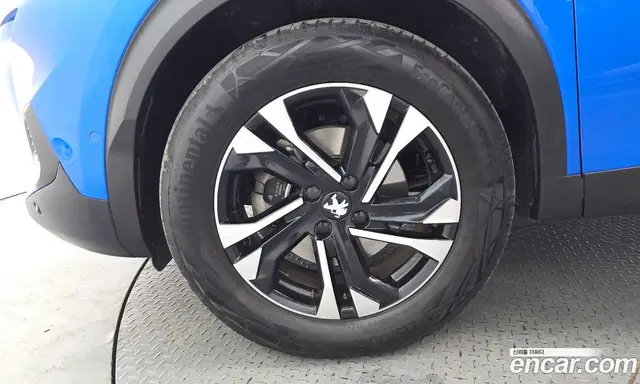 Peugeot 2008 2023 0.1 автомат (гидро), миниатюра 4