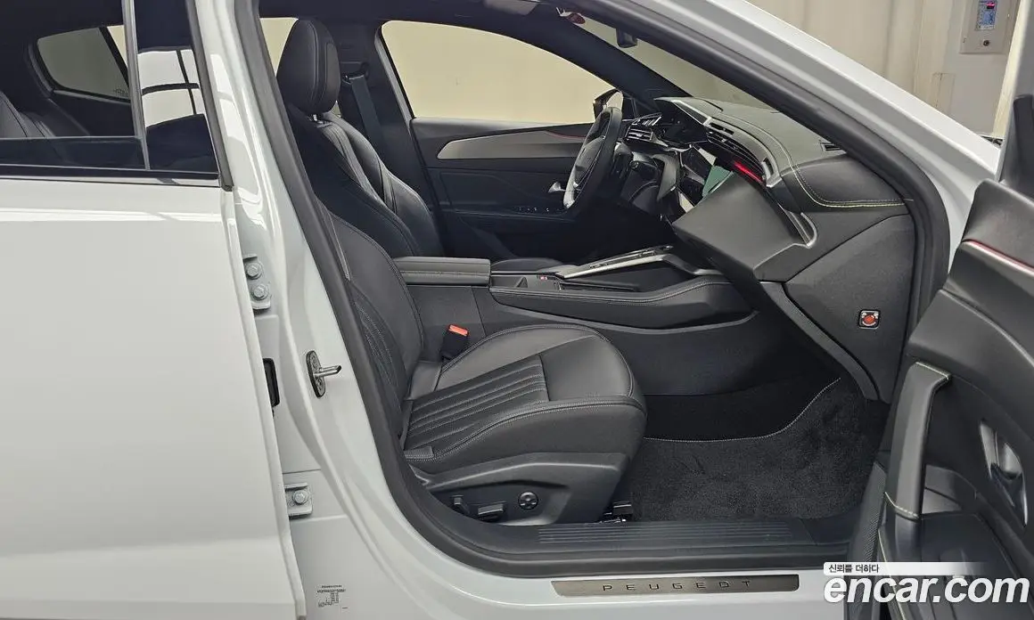 Peugeot 408 2024 1.2 автомат (гидро), фото 16 Peugeot 408 2024 1.2 автомат (гидро), фото 16