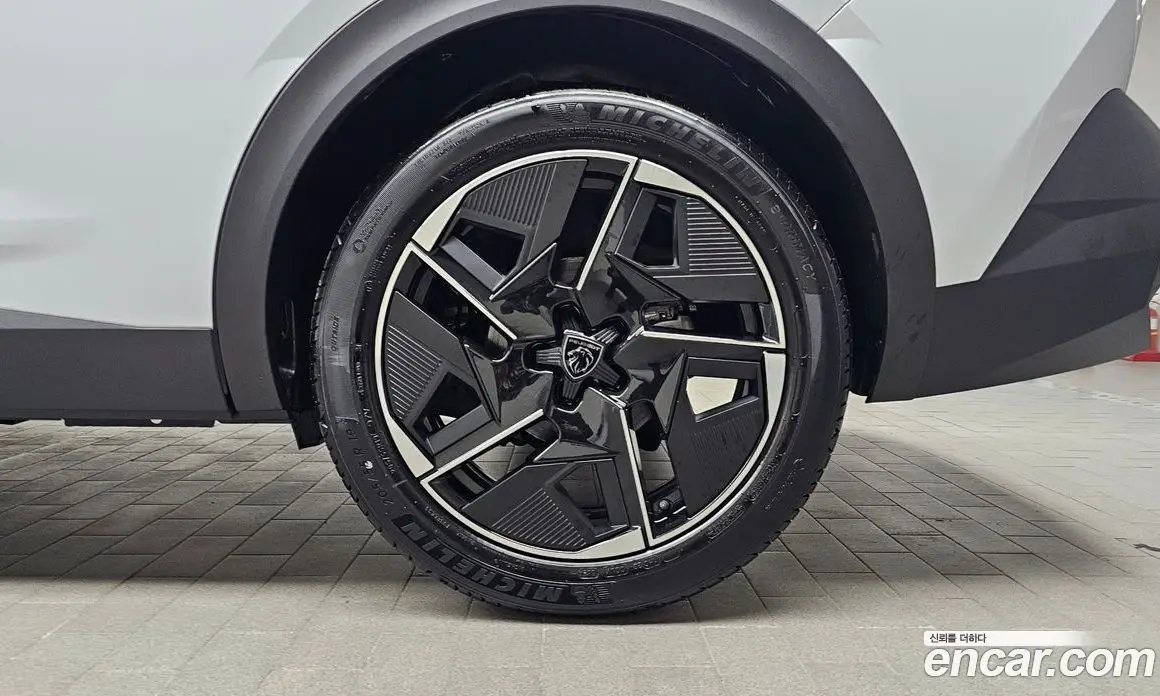 Peugeot 408 2024 1.2 автомат (гидро), фото 7 Peugeot 408 2024 1.2 автомат (гидро), фото 7
