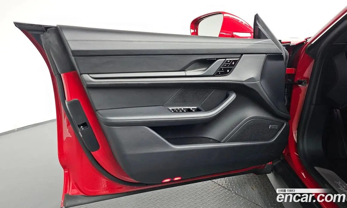 Porsche Taycan 2021 0.1 автомат (гидро), фото 13