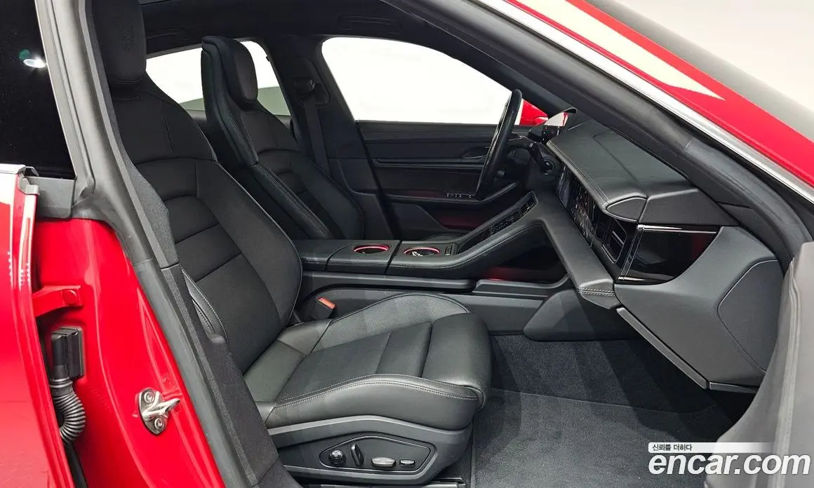 Porsche Taycan 2021 0.1 автомат (гидро), фото 15
