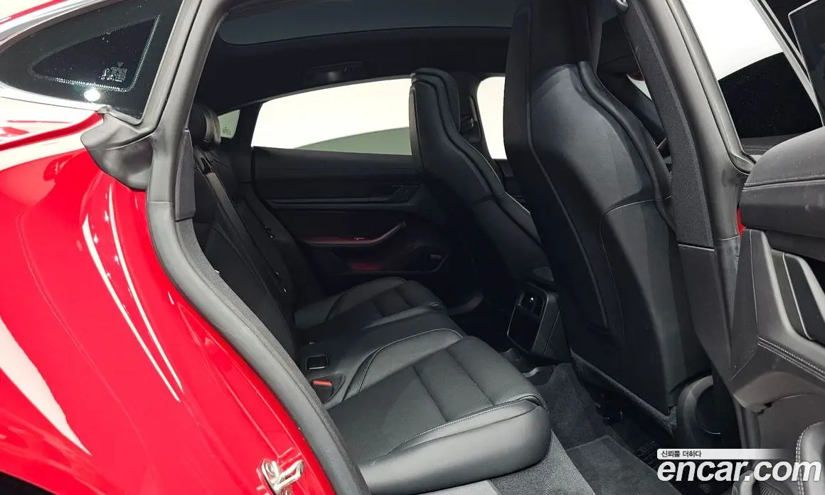 Porsche Taycan 2021 0.1 автомат (гидро), фото 16