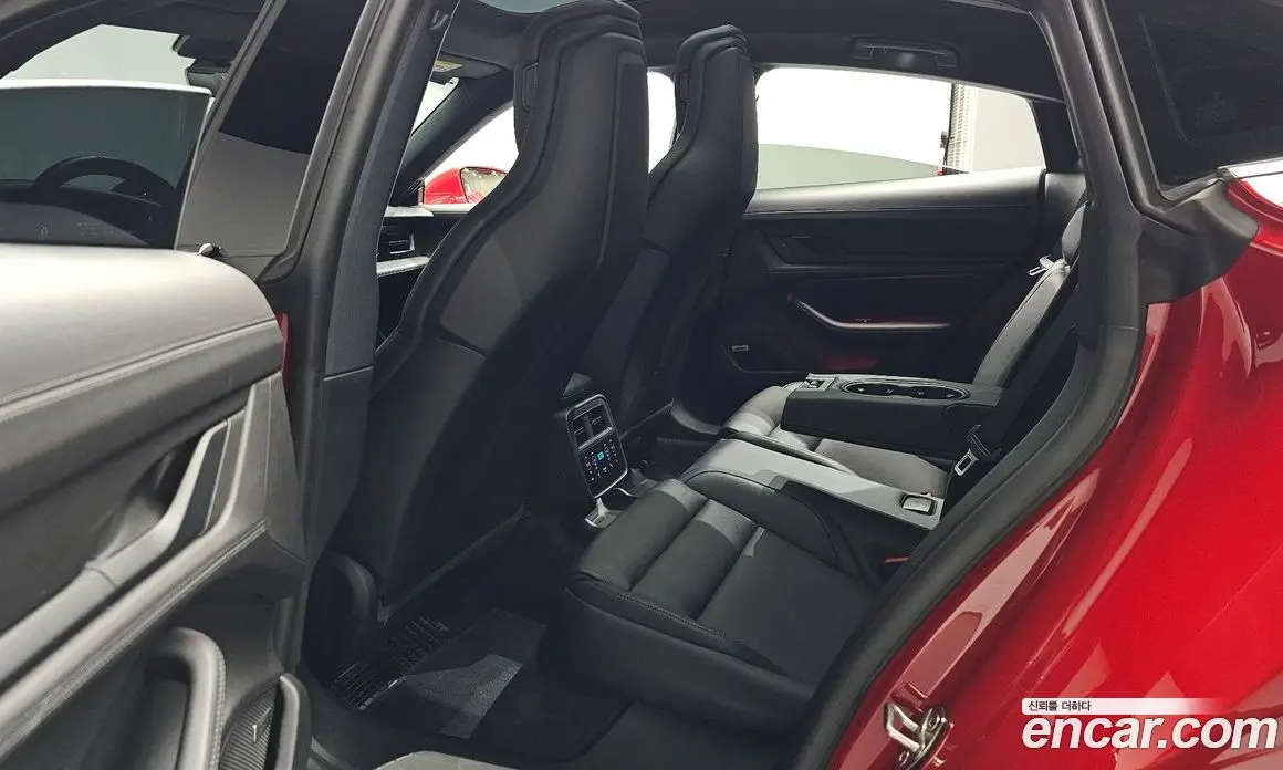 Porsche Taycan 2021 0.1 автомат (гидро), фото 17